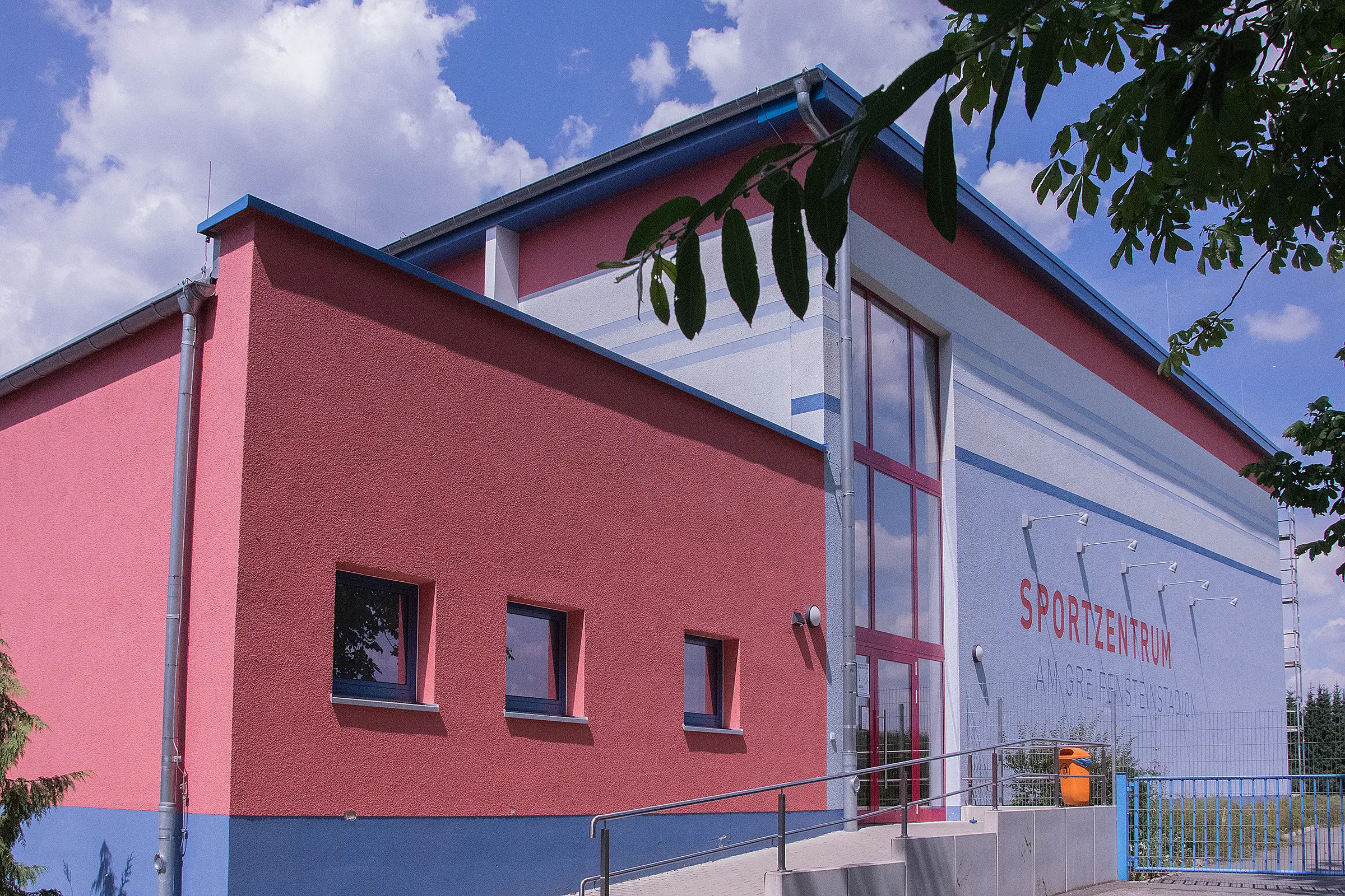Neubau des Sportzentrums in Ehrenfriedersdorf - 2-Feldhalle mit Sozialanbau