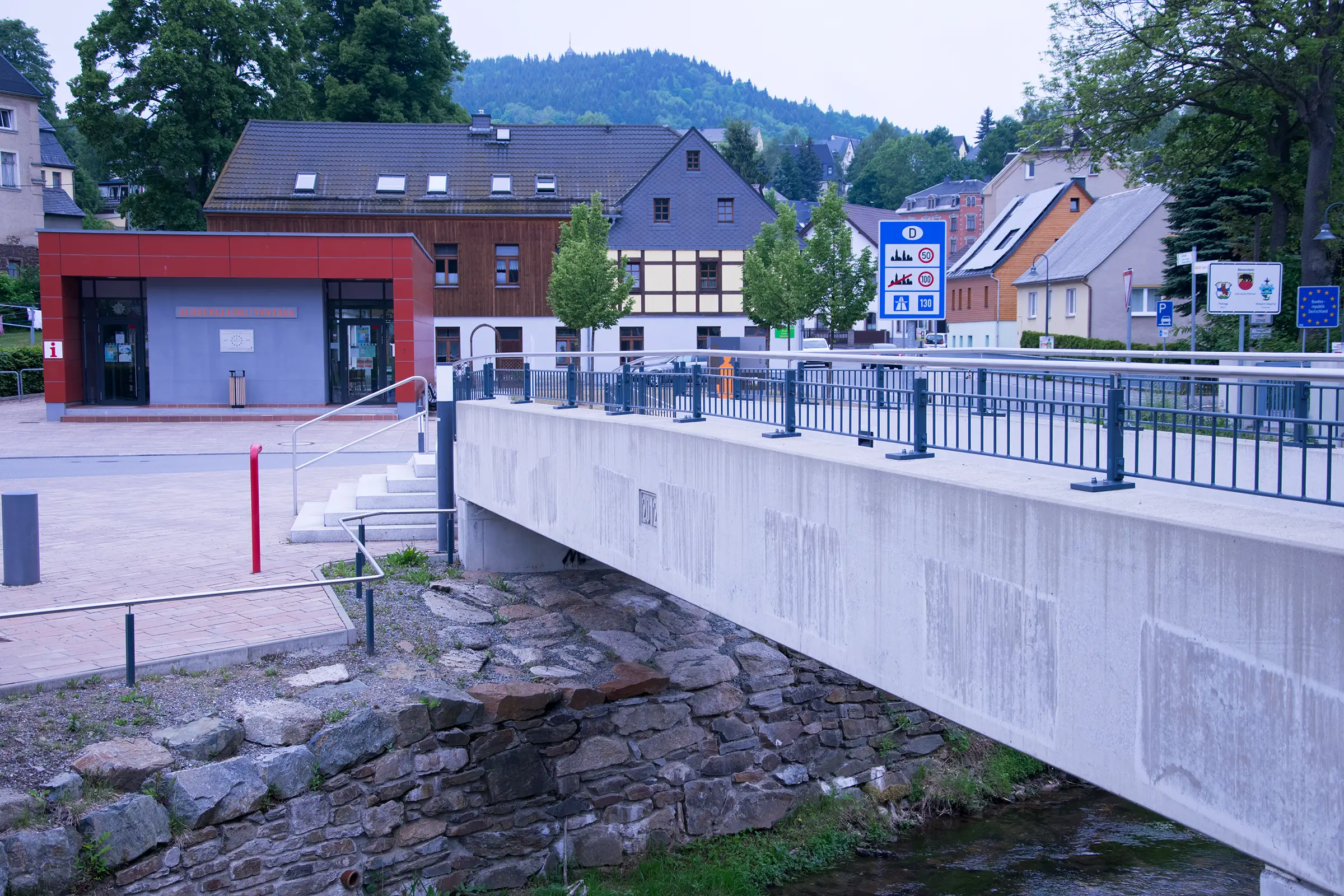 Neubau Fußgängerbrücke Gemeinsame Mitte Bärenstein im Erzgebirge