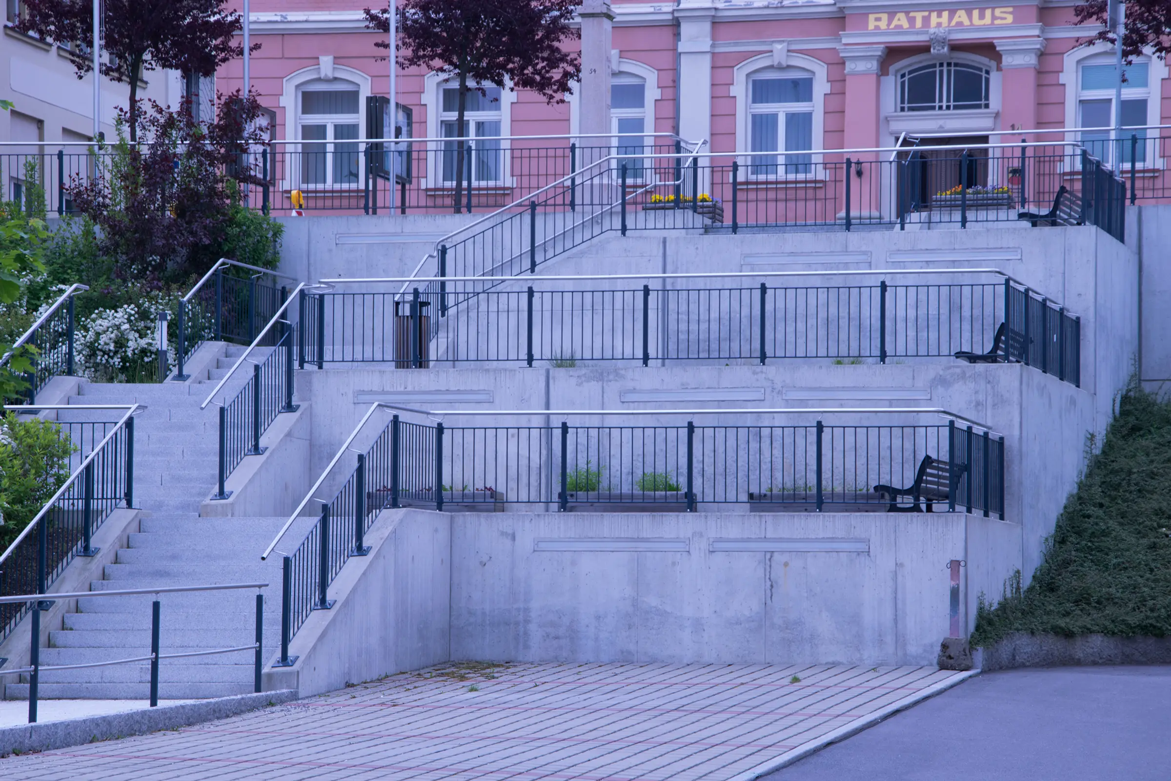 Bau einer terassenförmigen Außentreppe Gemeinsame Mitte Bärenstein im Erzgebirge