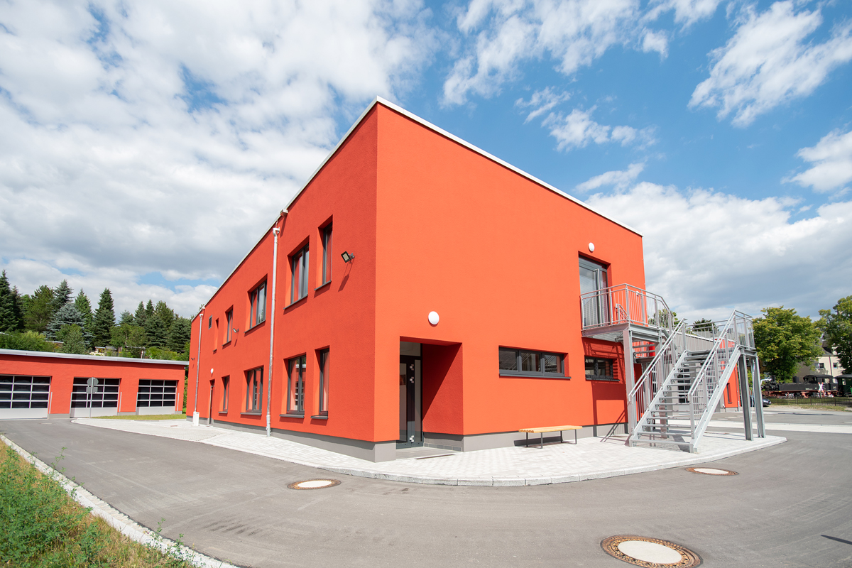 Neubau einer Fahrzeughalle mit Sozialanbau für die Feuerwache in Geyer im Erzgebirge