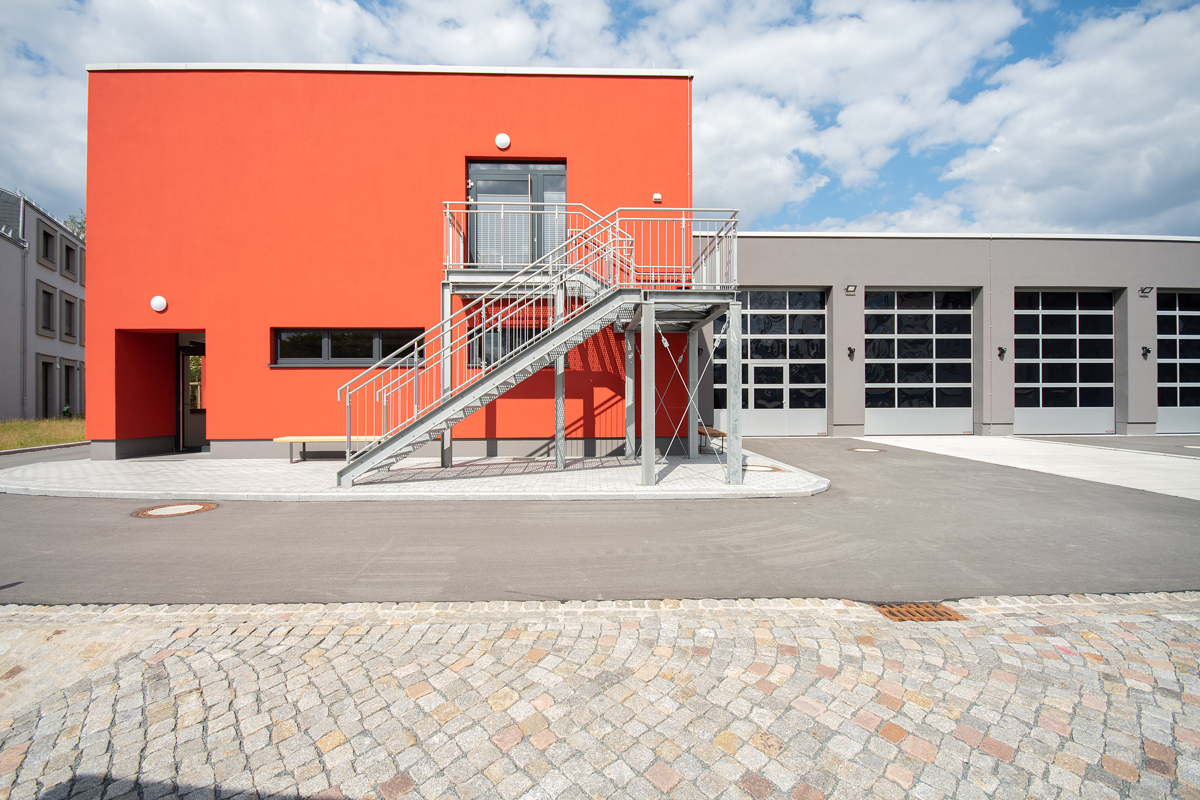 Neubau einer Fahrzeughalle mit Sozialanbau für die Feuerwache in Geyer im Erzgebirge