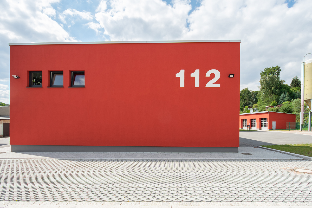Neubau einer Fahrzeughalle mit Sozialanbau für die Feuerwache in Geyer im Erzgebirge