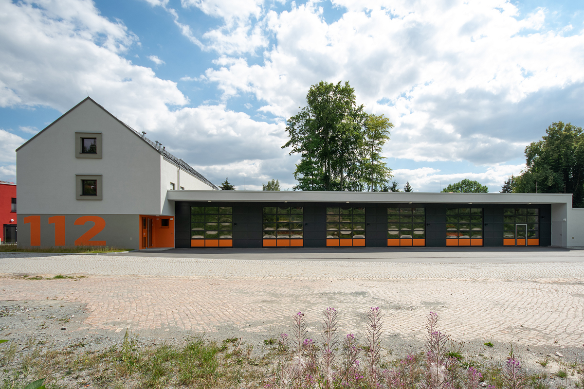 Neubau der Rettungswache in Geyer mit Fahrzeughalle und Sozialanbau