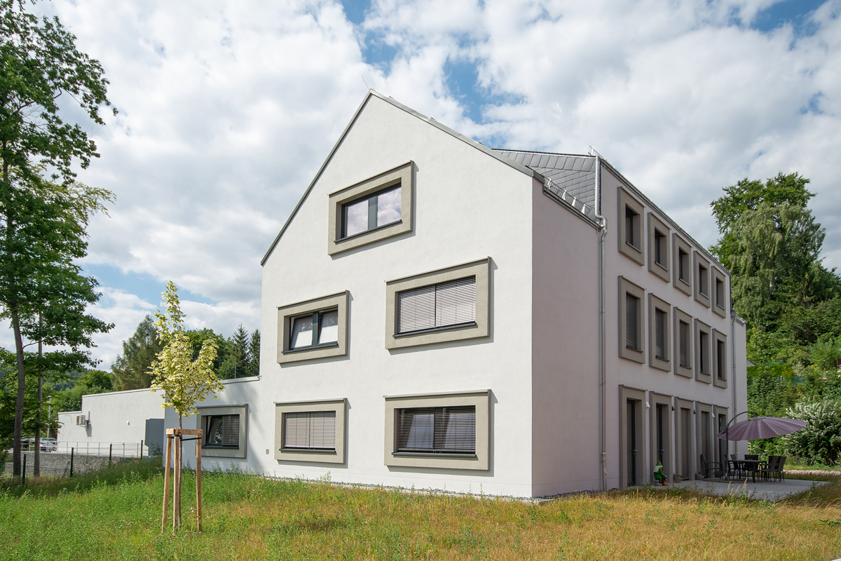 Neubau der Rettungswache in Geyer mit Fahrzeughalle und Sozialanbau