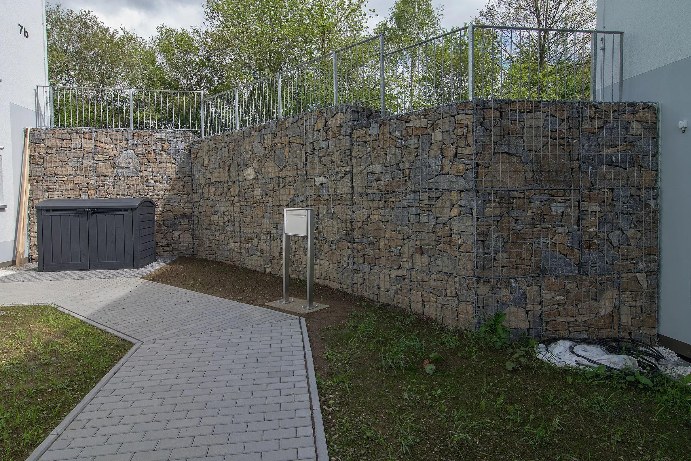 Neubau einer Gabionenwand auf der Ilmhöhe in Zschopau im Erzgebirge