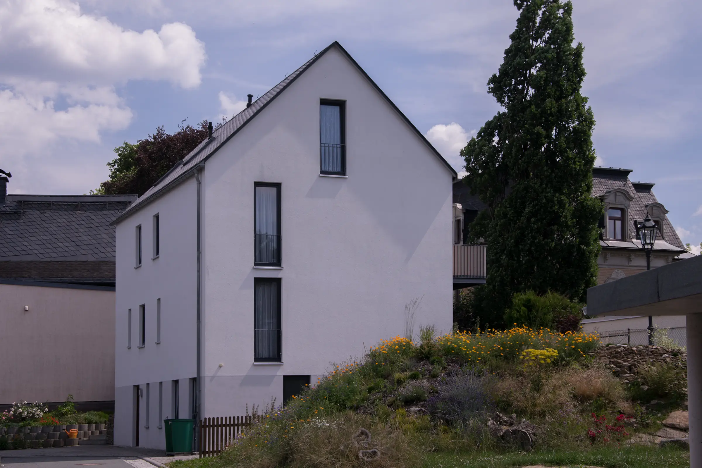 Neubau eines Eigenheims in Form eines Zweifamilienhauses in Annaberg