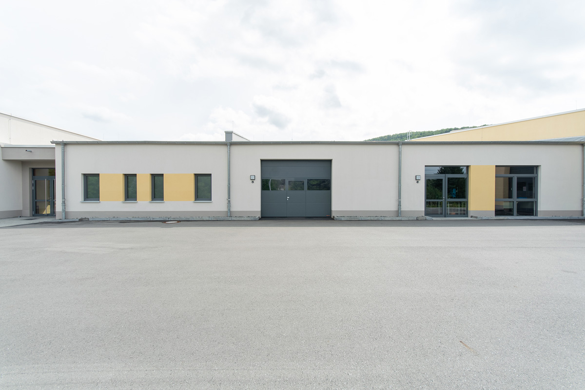 Beauftragt wurde der Neubau einer Werkstatt für Menschen mit Behinderungen in Olbernhau für die Lebenshilfe Marienberg.